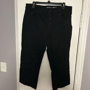 Capris Black Denim Pants